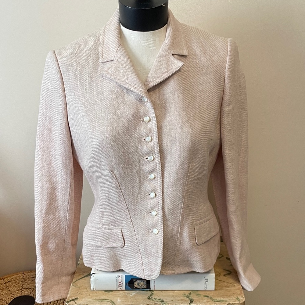 Elegant Women's Pink Blazer
